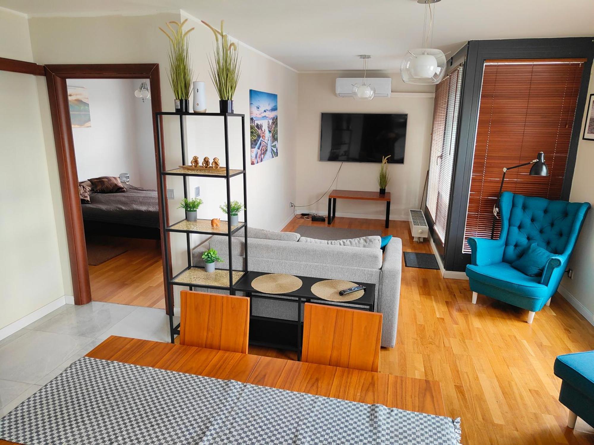 Wola Park Apartament - Klimatyzacja, Metro Ulrychow, Garaz-gratis Warsaw