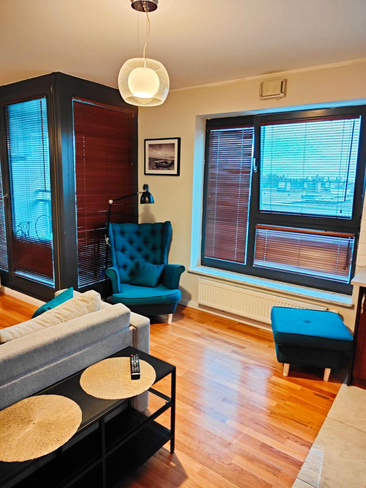 Wola Park Apartament - Klimatyzacja, Metro Ulrychow, Garaz-gratis Apartment